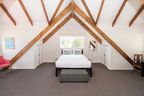 Pitcairn House