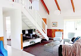Pitcairn House