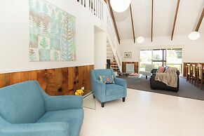Pitcairn House