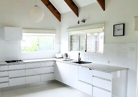 Pitcairn House