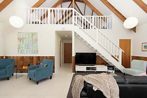 Pitcairn House