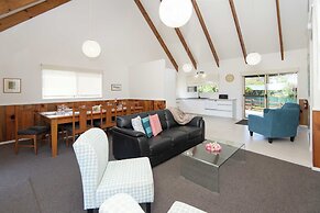 Pitcairn House