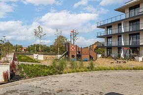 Apartment by the Lake Dziwnów by Renters