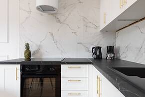 Apartment by the Lake Dziwnów by Renters