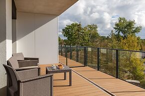 Apartment by the Lake Dziwnów by Renters