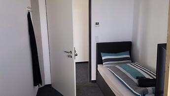 Boardingrooms Direct A8, Close to Stuttgart, 25min