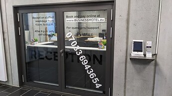 Boardingrooms Direct A8, Close to Stuttgart, 25min