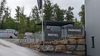 Boardingrooms Direct A8, Close to Stuttgart, 25min