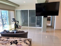 Charming House With Beautiful City View