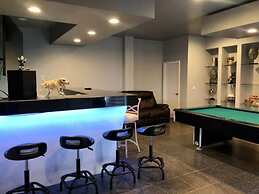 Charming House With Beautiful City View