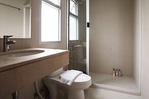 4C - No Impact From Earthquake 2bedrooms 2 Bath Downtown Bangkok