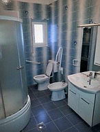 Holiday Home to 17 Persons