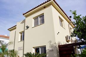 Carolyn Villa , Ayia Napa