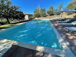 Detached Villa - Sleeps 10 - Pool - Pergola - Playground for Children 