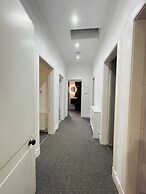 Luxury 3 Bedrooms Entire Flat - Self Check in & Check out