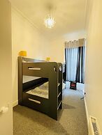 Luxury 3 Bedrooms Entire Flat - Self Check in & Check out