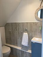 Newly Converted Historic Stables Near The Beach