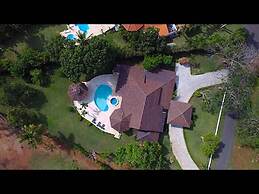 Srvittinivillas Cjl/41/ Gre8 Loc/ Open Villa/ Family and Team/ Casadca