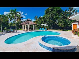 Srvittinivillas Cjl/41/ Gre8 Loc/ Open Villa/ Family and Team/ Casadca