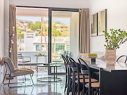 Sanders River Plaza - Open 1-bdr Apt With Balcony