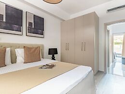 Sanders River Plaza - Cool 2 Bedroom Apartment With Balcony