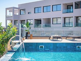 Sanders River Plaza, Calm 2 Bedroom Apt With Balcony