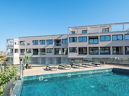 Sanders River Plaza - Neat 2 Bedroom Apt With Balcony