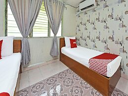 Oyo 90636 Teratak Zakiah Chalet