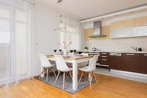 Apartment Aleja Wilanowska by Renters