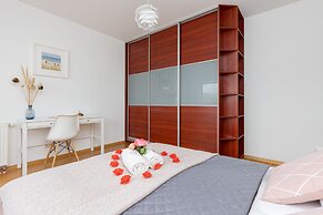Apartment Aleja Wilanowska by Renters