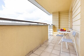 Apartment Aleja Wilanowska by Renters