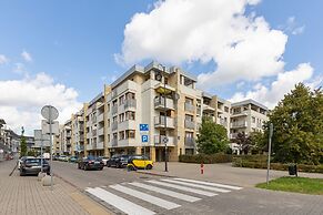 Apartment Aleja Wilanowska by Renters