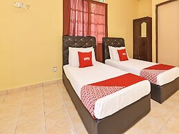 Oyo 90640 D'village River & Cafe Chalet