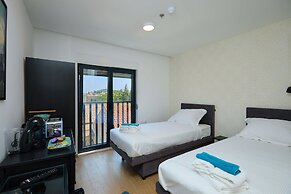 DOMINIUM CITY SUITES