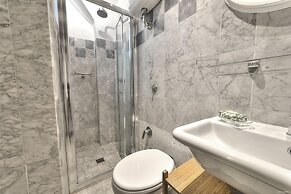 Santo Spirito Romantic by Mmega