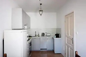 Maharaja Mountain Palace 3-bed Apartment in Buda
