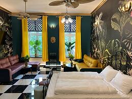 Jungle Apartments II