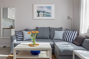 Dąbrówki Apartment by Renters