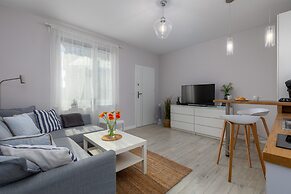 Dąbrówki Apartment by Renters