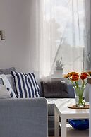 Dąbrówki Apartment by Renters