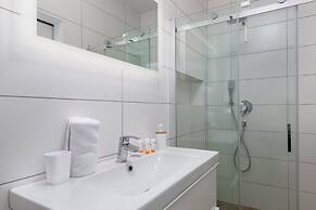 Dąbrówki Apartment by Renters