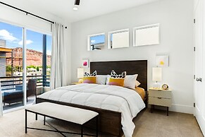 Villa #29 At Bloomington Country Club 4 Bedroom Townhouse by RedAwning