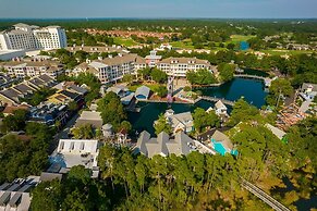 Linkside 3 Bedroom Townhouse by RedAwning