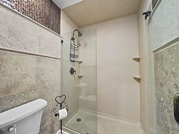 Linkside 3 Bedroom Townhouse by RedAwning