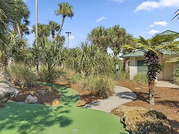 Linkside 3 Bedroom Townhouse by RedAwning