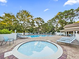 Linkside 3 Bedroom Townhouse by RedAwning