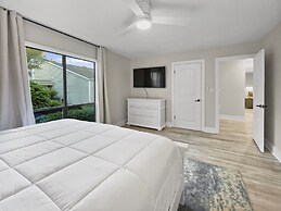 Linkside 3 Bedroom Townhouse by RedAwning