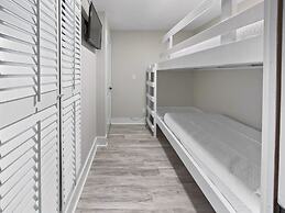 Linkside 3 Bedroom Townhouse by RedAwning