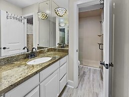 Linkside 3 Bedroom Townhouse by RedAwning