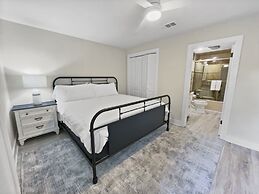 Linkside 3 Bedroom Townhouse by RedAwning